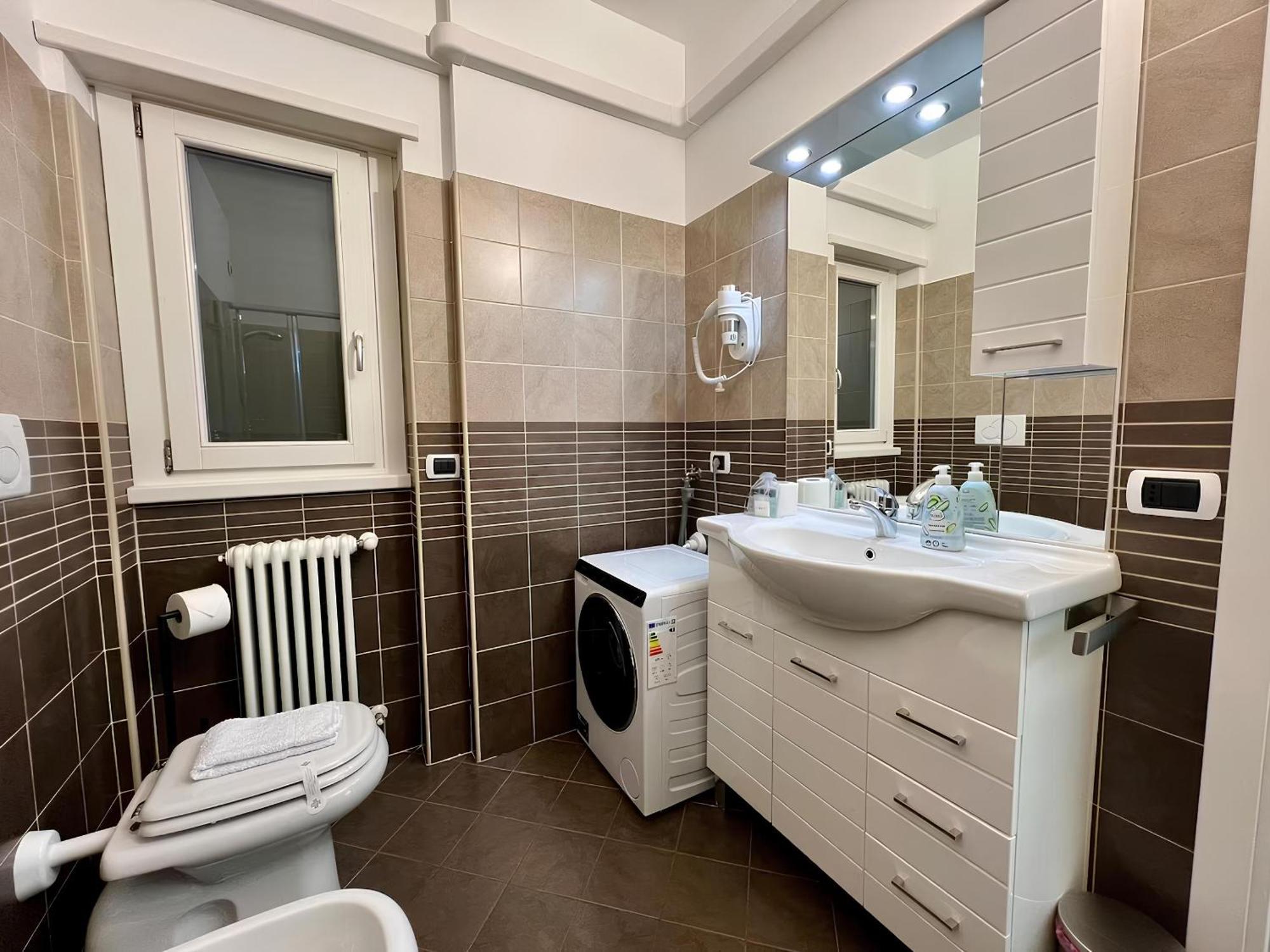 Alexandra'S Sunset Apartment Domaso Luaran gambar